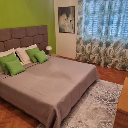 Appartamento Croatia Trogir, 4 Rooms, Pool 4km