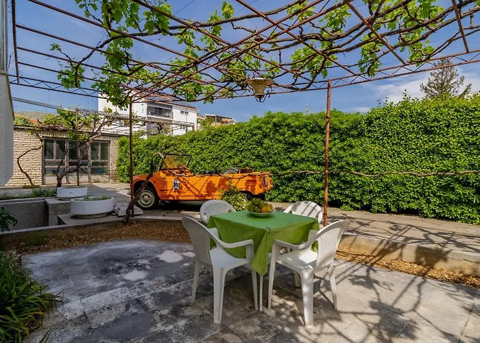 Croatia Trogir, 4 Rooms, Pool 4km Apartment *