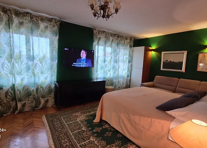 Apartment Croatia Trogir, 4 Rooms, Pool 4km *