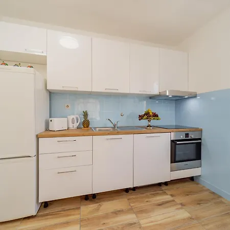 Croatia Trogir, 4 Rooms, Pool 4km דירה *