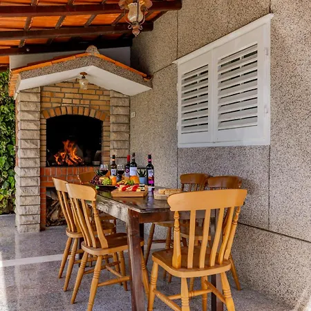 דירה Croatia Trogir, 4 Rooms, Pool 4km *