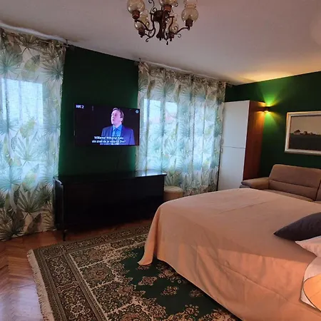 דירה Croatia Trogir, 4 Rooms, Pool 4km *